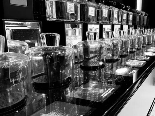 Grayscale/ Leading Lines